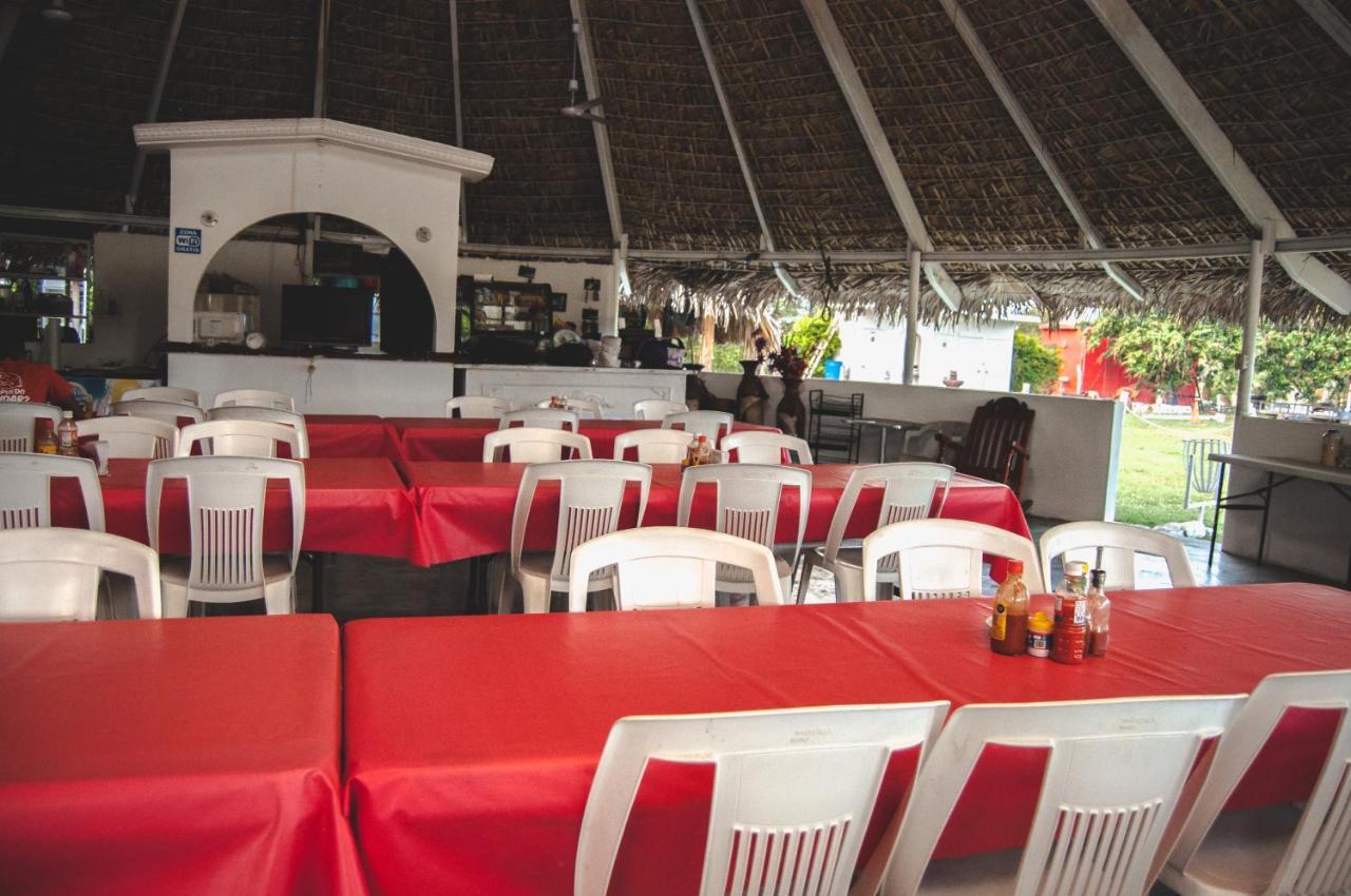 Hotel Y Restaurante El Texano Тамасопо Экстерьер фото